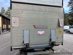 Mitsubishi Fuso 7C18 4x2 box truck with tail lift – repair ob