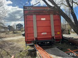 Mercedes-Benz Atego box truck w/ insulated cabinet and interior
