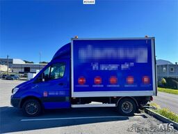 Mercedes-Benz Sprinter 519 Box Van w/Tail Lift – Shelving – 2 Se