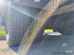 Mercedes-Benz Sprinter 519 Box Van w/Tail Lift – Shelving – 2 Se