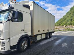 Volvo FH16 540 w/ 2004 Ekeri cabinet trailer