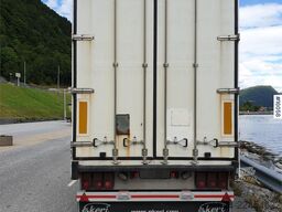 Volvo FH16 540 w/ 2004 Ekeri cabinet trailer