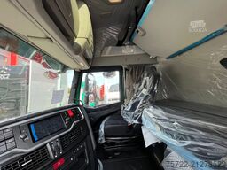 Iveco X-WAY 570 6x4 BL Kurzholz-LKW Kran nach Wahl