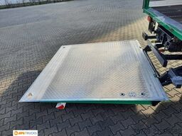 MERCEDES-BENZ 1824 L ACTROS Koffer 7,35 m mit Tür + LBW 2t