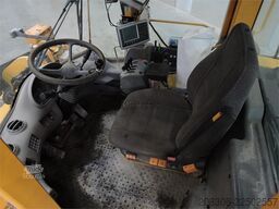 VOLVO L180E