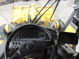 KOMATSU WA470