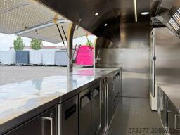 ESSELMANN Delistar Foodtruck 5000 ähn. Airstream