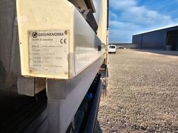 MERCEDES-BENZ 1527 Müllwagen, Geesinknorba 13H25, 2 Kammern