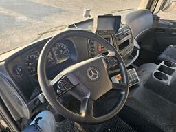 MERCEDES-BENZ 1527 Müllwagen, Geesinknorba 13H25, 2 Kammern