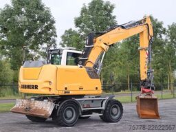 Liebherr A916 | ROTOTILT R5 + GRIP | BUCKET | 3D GPS | BSS