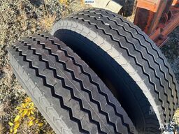 Terex Finlay Hydrascreen screener with feed hopper