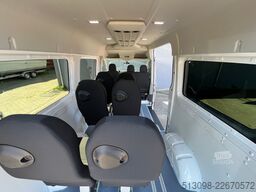 VW CRAFTER 2.0 TDI 9 SITZER AUTOMATIK KLIMAAUTO PDC