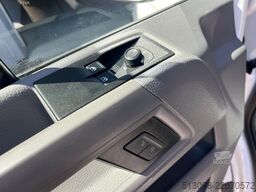 VW CRAFTER 2.0 TDI 9 SITZER AUTOMATIK KLIMAAUTO PDC