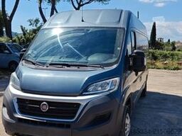FIAT Ducato Wohnmobil | 4 Schlafplätze | Bad & Küche
