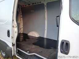 IVECO DAILY 35S14 AT8