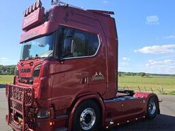 Scania S 580
