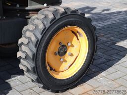 Ausa D100 AHG | ROTATING TIP | LOW HOURS | GOOD TIRES