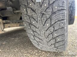 Iveco 70C18 box truck with tail lift and 3 sets of tires