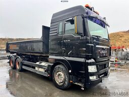 MAN TGX 26.480 6x2 hooklift truck with box – crane hyd