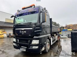 MAN TGX 26.480 6x2 hooklift truck with box – crane hyd