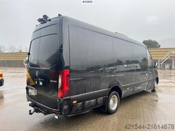 Mercedes-Benz Atlas Sprinter 519 CDI Minibus – 17 seats – 258,00
