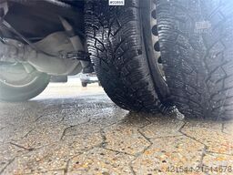 Mercedes-Benz Atlas Sprinter 519 CDI Minibus – 17 seats – 258,00