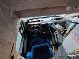 MERCEDES-BENZ Heckniederflur Sprinter 517 / 4 er Bestuhlung