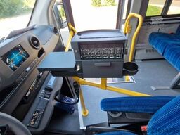 MERCEDES-BENZ Heckniederflur Sprinter 517 / 4 er Bestuhlung