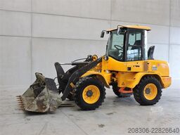 VOLVO L30G + Fork