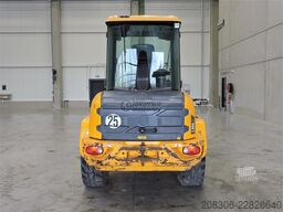 VOLVO L30G + Fork