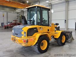 VOLVO L30G + Fork