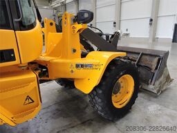 VOLVO L30G + Fork