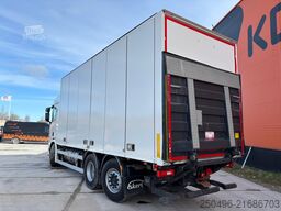 Scania R 410 6x2*4 CNG / RETARDER / BOX L=6970 mm