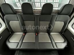 VOLKSWAGEN Crafter 35 Maxi Doka *HIAB Kran 995kg* AHK 3,0t