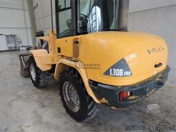 VOLVO L30B