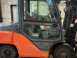 Toyota 40-8FD40N Forklift