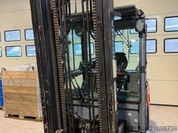 Toyota 40-8FD40N Forklift