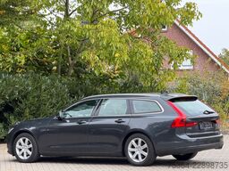 VOLVO V90 D3 Momentum Leder Klima Navi Automatik Euro6