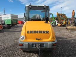 LIEBHERR L 506 Radlader 49.750 EUR