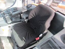 LIEBHERR L 506 Radlader 49.750 EUR