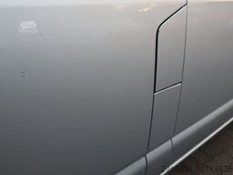 VOLKSWAGEN T5 Transporter 2. Hand / SHZ / AHK / FN:112