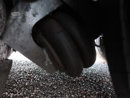 Schmitz Cargobull SKO 24 Faltwand Carrier Vector 1550 Doppelstock