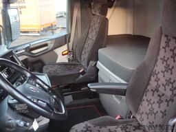 Scania S 500 Super 6x2/4 mit verstellbarer Sattelkupplung
