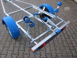 trailershop Boot Trailer Bootanhänger Neptun Navy 750kg sofort verfügbar nach Bestellung