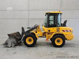 VOLVO L30G + Fork