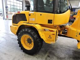 VOLVO L30G + Fork