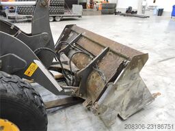 VOLVO L30G + Fork