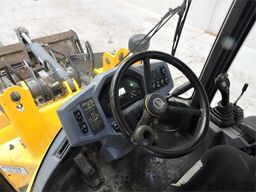 VOLVO L30G + Fork