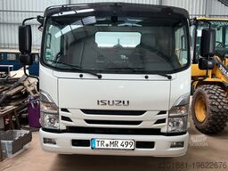Isuzu NPR