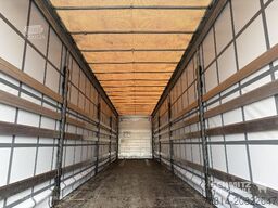 Schmitz Cargobull Curtainsider Mega Getränke